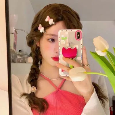 她房间里的云